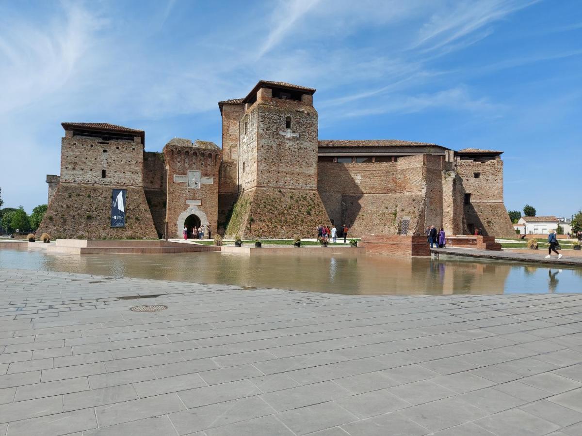 Appartamento In Piazza Cavour Centro Storico Rimini Zewnętrze zdjęcie